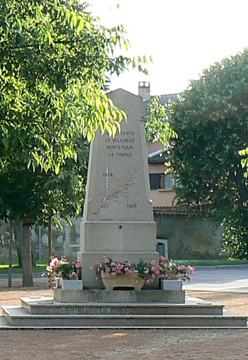 Le Monument aux Morts