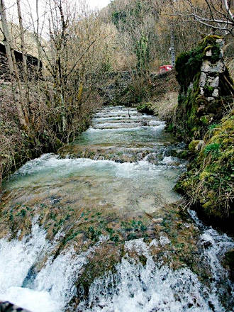 Devinez où il coule