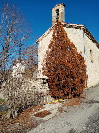 Près de l'église