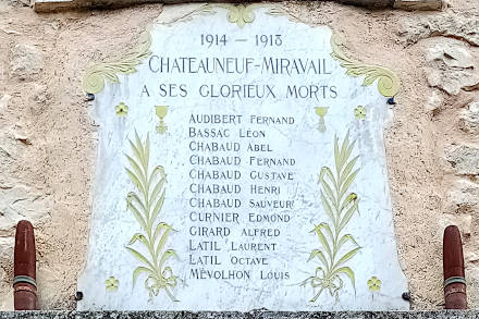 chateauneuf-miravail-2