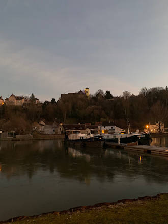 Canal et crépuscule