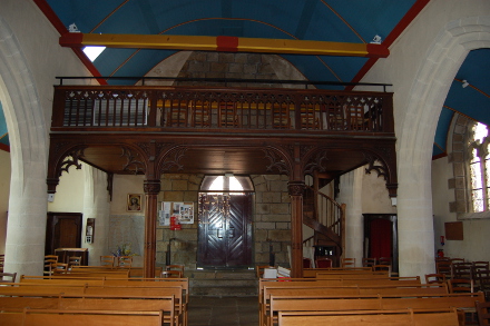 Dans l'église paroissiale