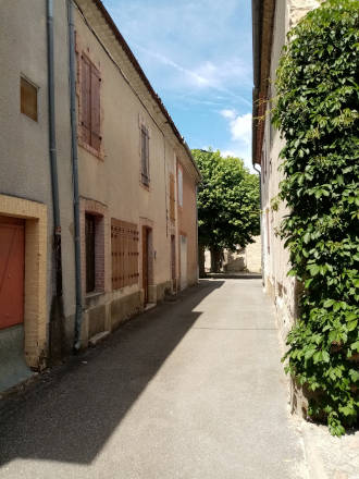 Ruelle et soleil