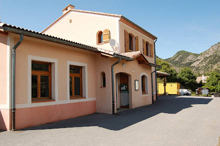 La mairie de Lardier-et-Valença