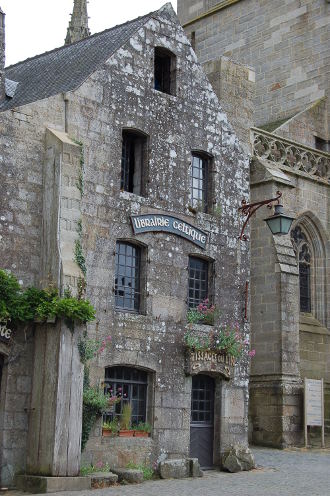 Balade au cœur des vieilles pierres