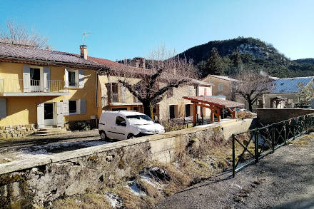 Maisons près du Monard