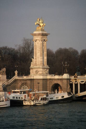 Pile et bout de pont...