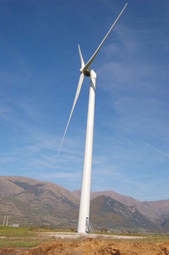 Éolienne sur le plateau...