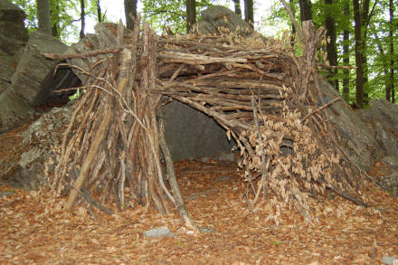 Cabane et jeux d'enfants