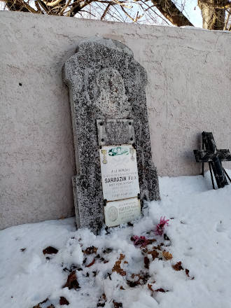 Ils gisent au cimetière