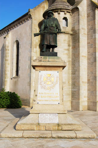 Le Monument aux Morts