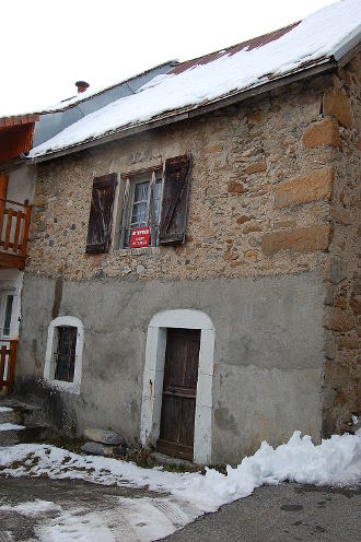 Vieilles pierres et La Salette...