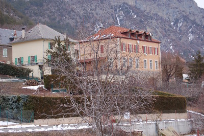 Le village de Théus