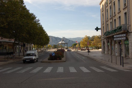 valence-26-4