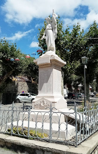 Le Monument aux Morts